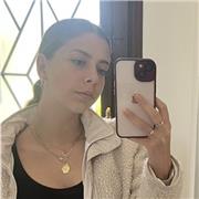 Insegnerò italiano a chiunque ne abbia bisogno, sono disponibile anche per altre materie